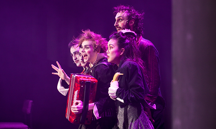 Stage show 1 750x450.png