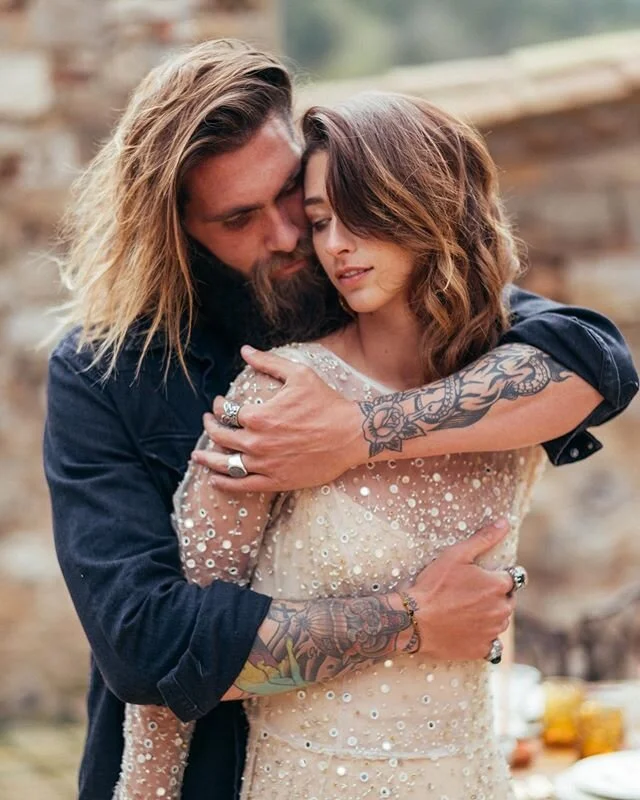 It&rsquo;s still winter.

We&rsquo;re still over the cold.

So here&rsquo;s a spicy picture of Kenzie and Joe from sunny Barcelona to heat up your Wednesdays. 🔥
#pebbleandafish