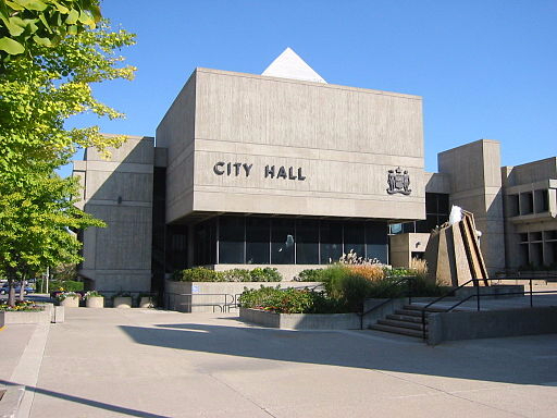 512px-Brantford_city_hall.jpg