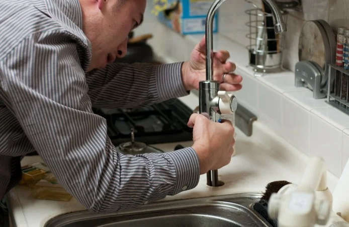 plumber-228010_1280.jpg