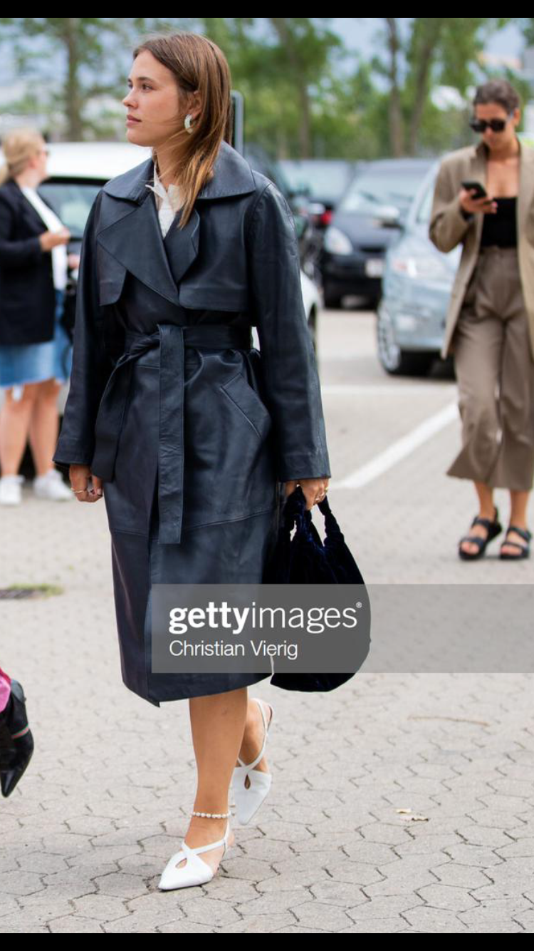 Sabrina Meijer wearing a custom anklet