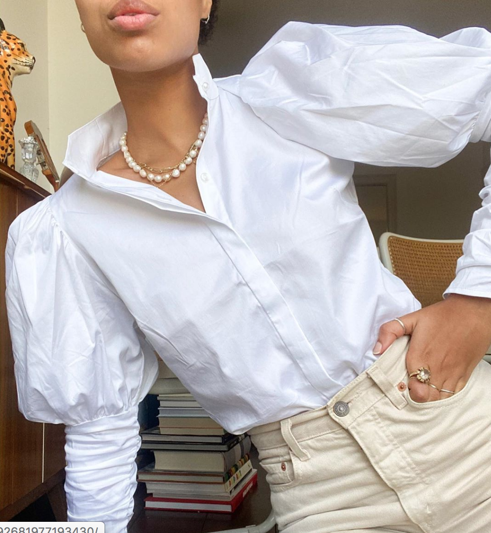 Fia rocking her custom knotted pearl collier