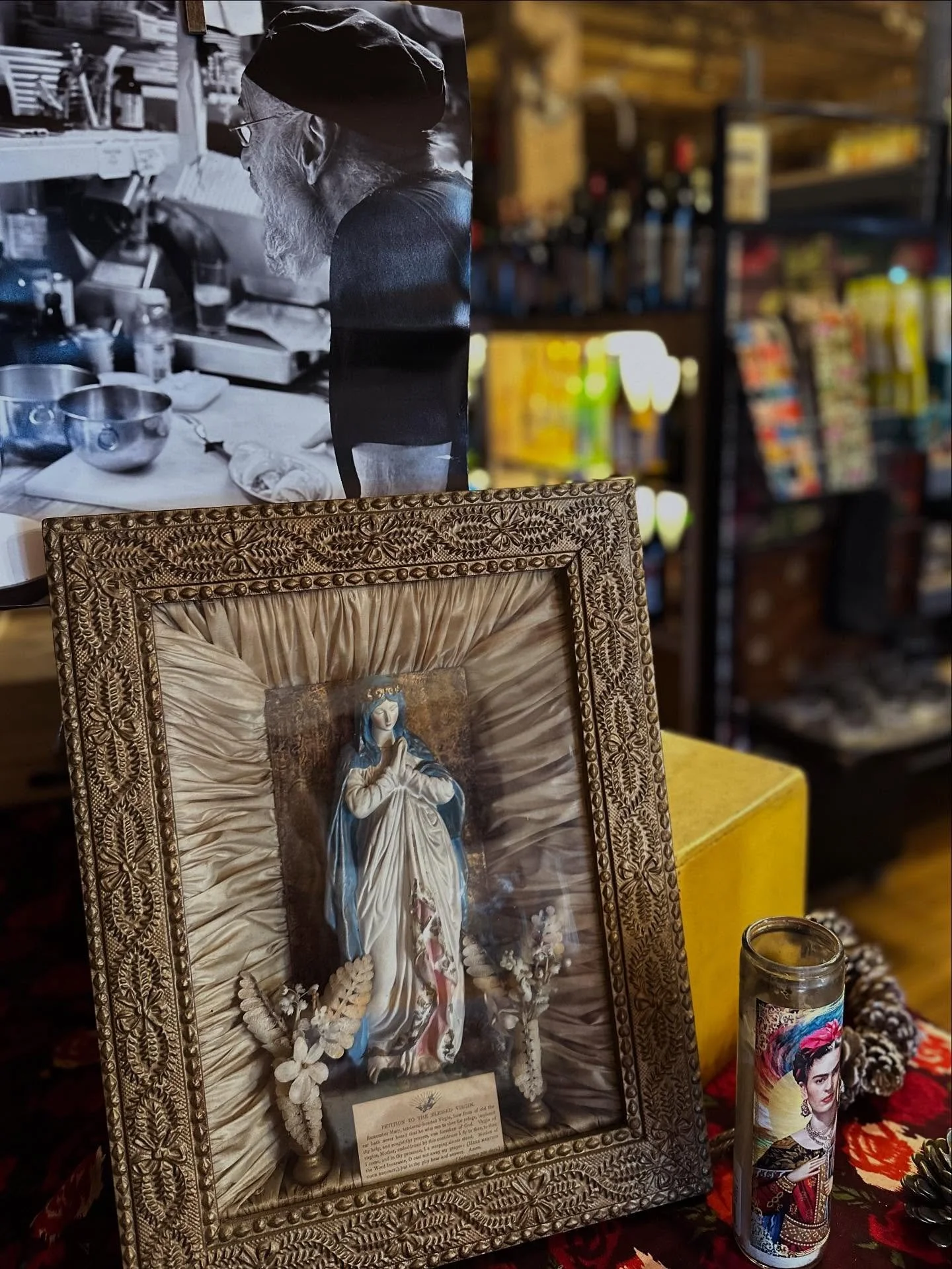 Halloweiner Wednesday is TOMORROW!!! Here is what you need to know: 
🕰️ show up any time between 4-10

🎃 🍲 All food and drink will be Day Of The Dead inspired, and 50% of all hot dog sales will go to @fullplatesfullpotential , because food securit