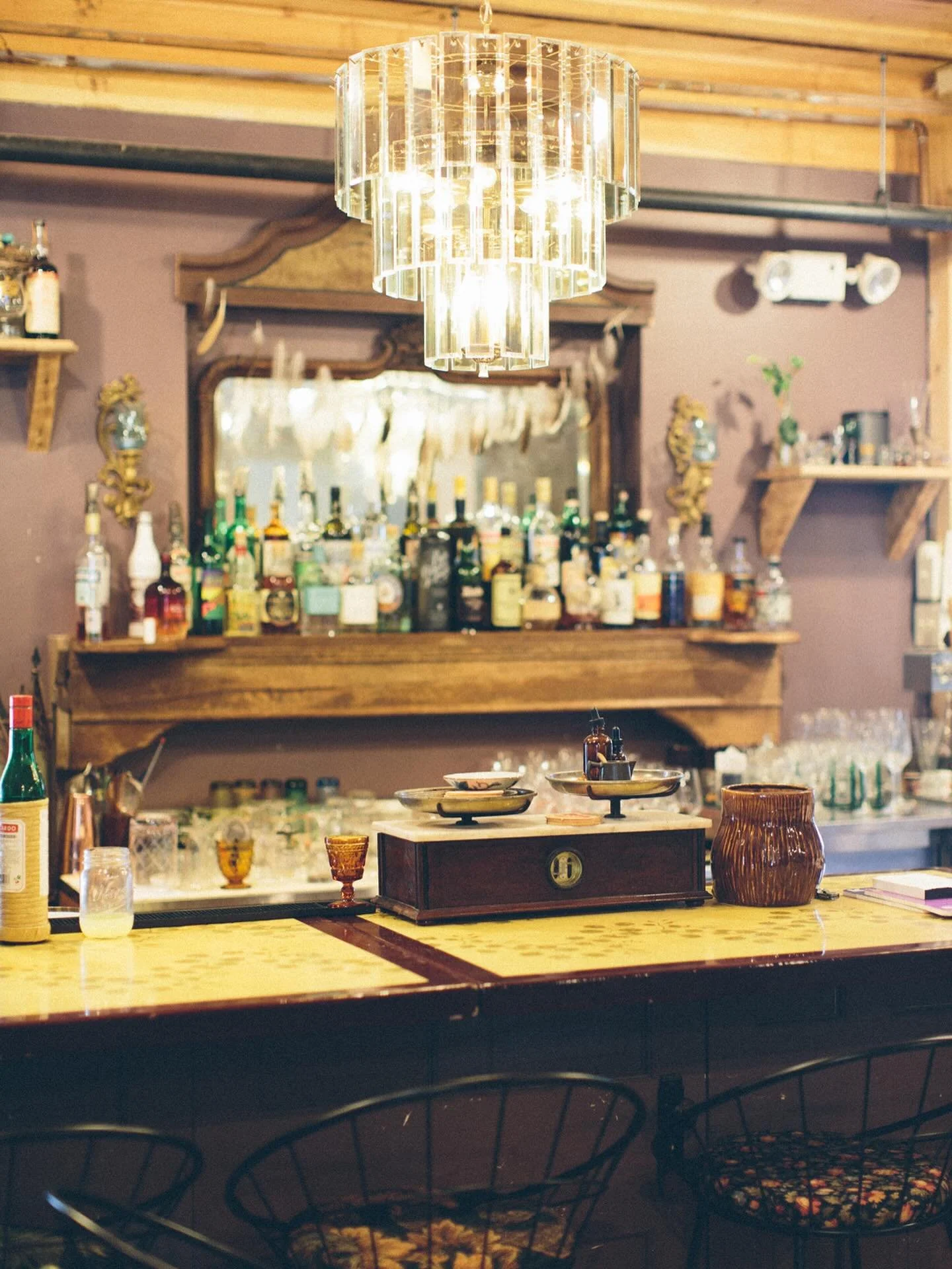 This Wednesday, January 21, 2026
6:00-7:30pm! 
Join ArtVan at Vessel + Vine for a guided art project in the depths of winter! Let good company; incredible craft cocktails, mocktails, and charcuterie; and connection through art warm you up in what can