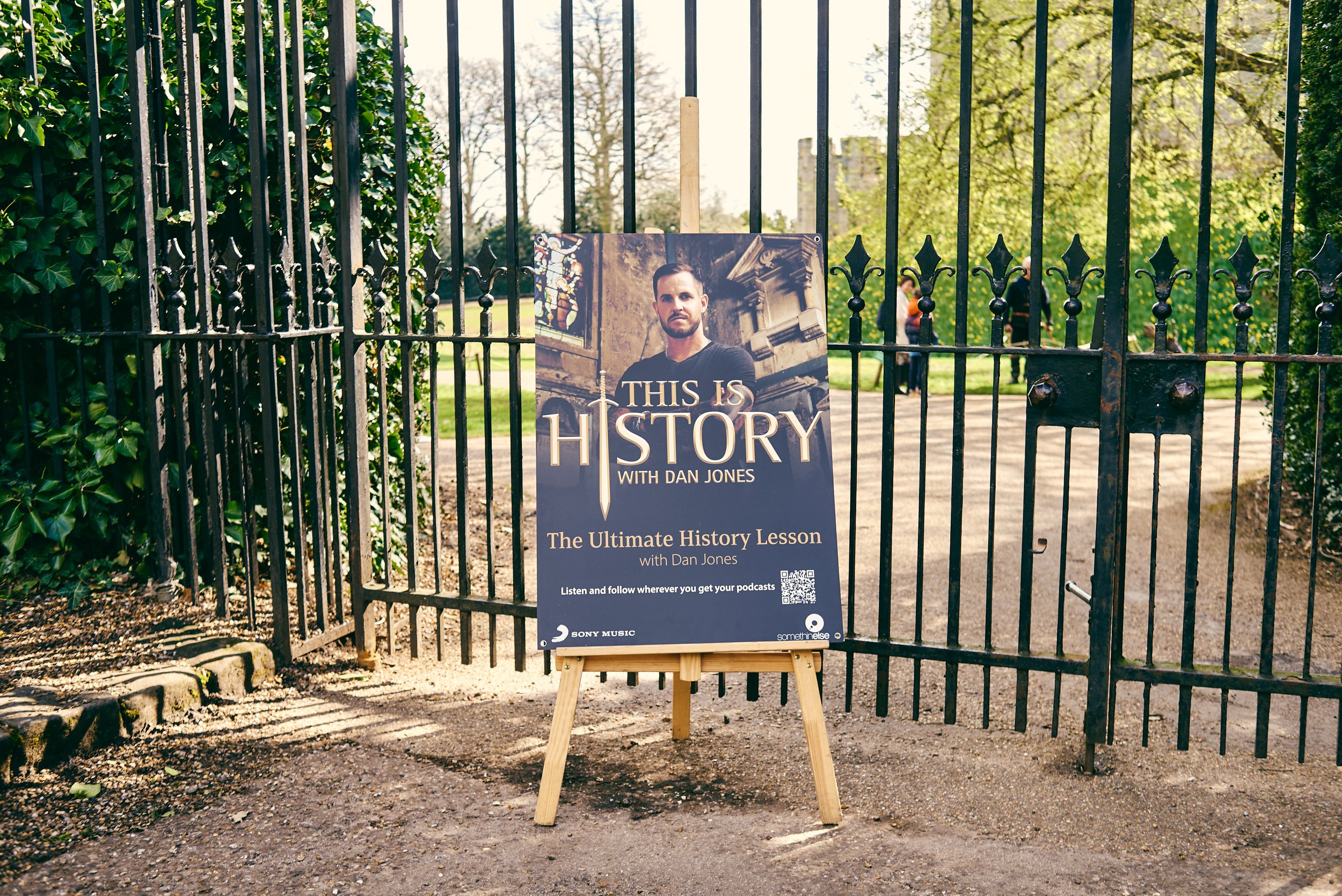 Joe Magowan-Headshots-DSC_0902.jpg