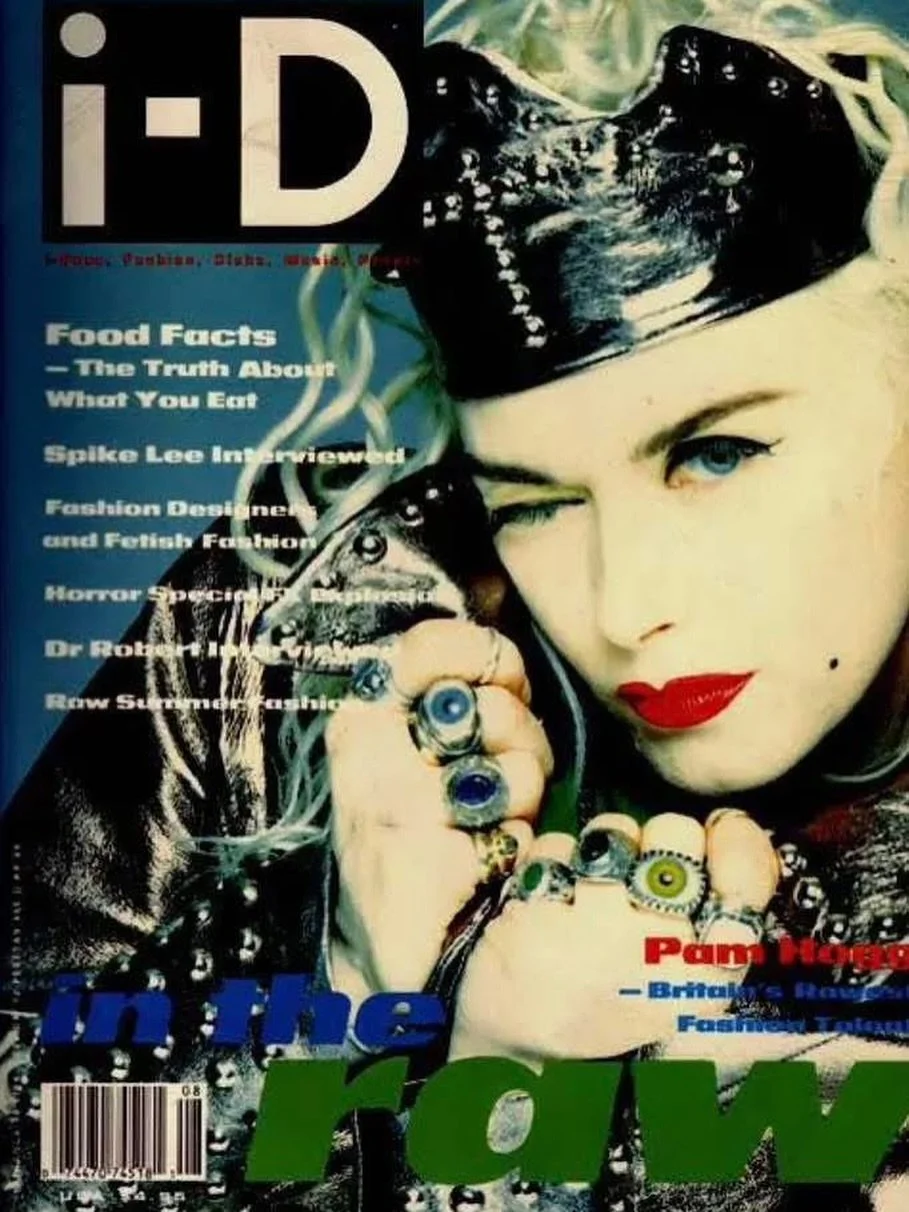 Pam Hogg - cool AF. Her fashion design was everything I loved in the early 90s. Oh and bleached hair and red lips too 💋RIP 

#pamhogg #idmagazine #90s #1990s #styleicon
