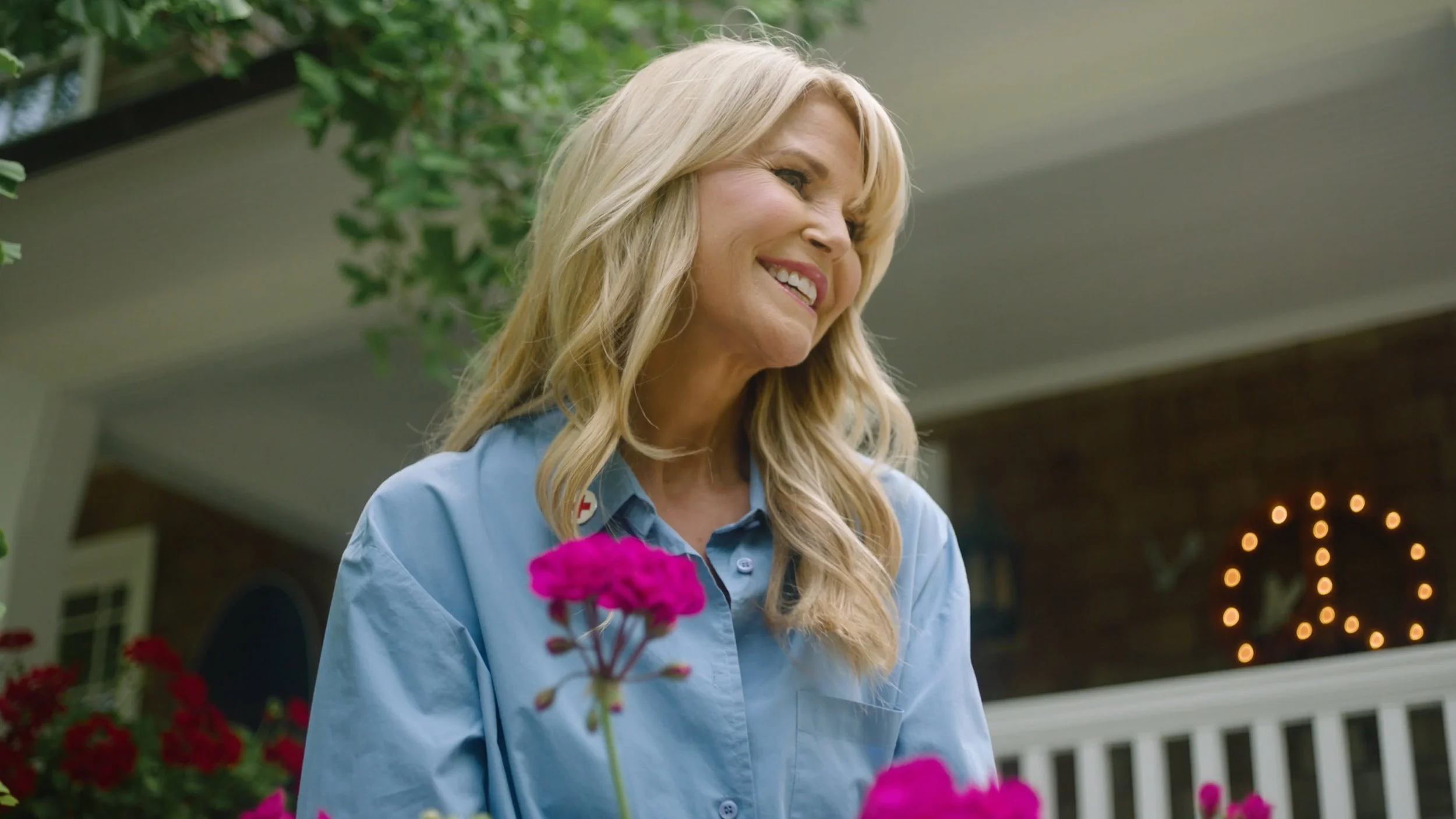 thumbnail_christie-brinkley-for-american-red-cross-1.jpg