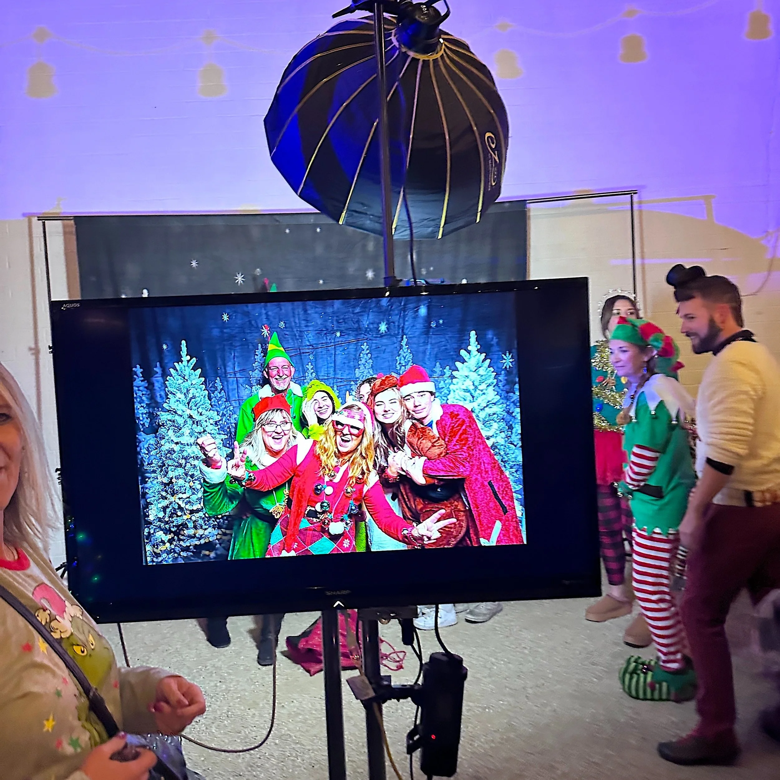 December Wrap + Photo Booth Link