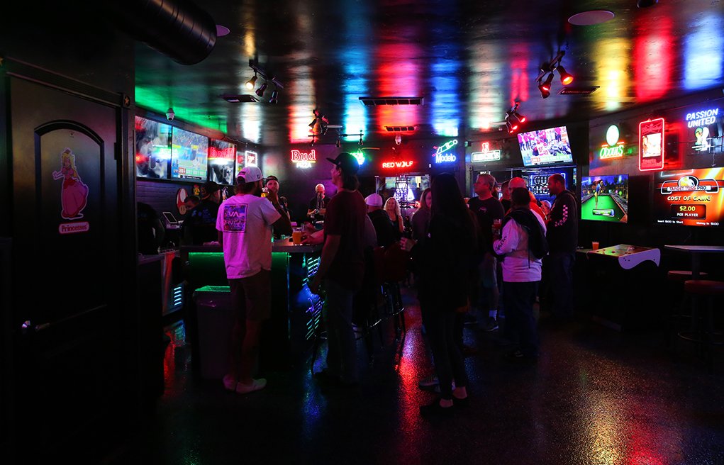 Glitch Retro Arcade Bar & Games Events