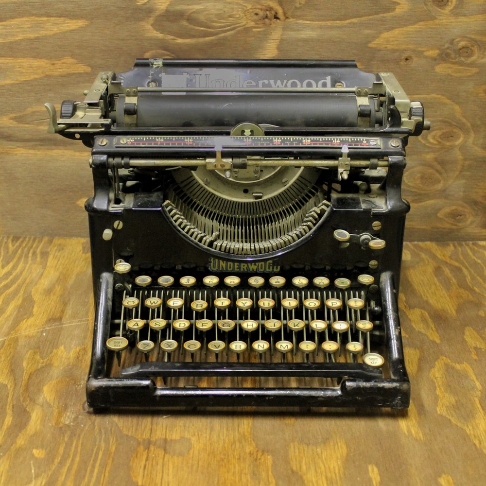 Vintage Typewriter — Wild Poppy