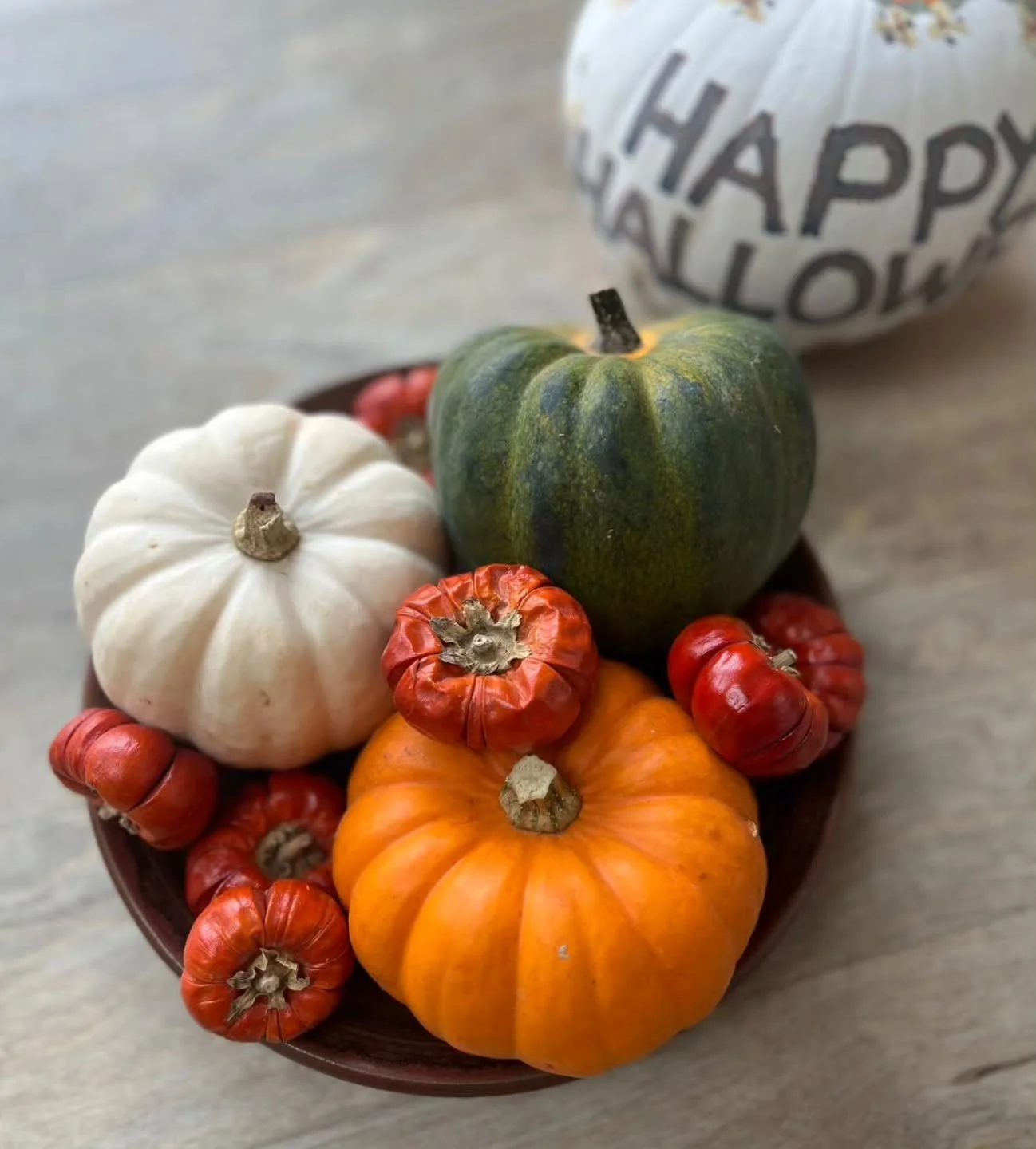 Love it or hate it, it's Halloween! Enjoy seeing children having fun, dressing up and knocking on, or close the curtains, turn the lights off and ignore it all!

#Halloween #pumpkins #gourds #orange #tablecentre #tabledecs #theme #october31st #octobe
