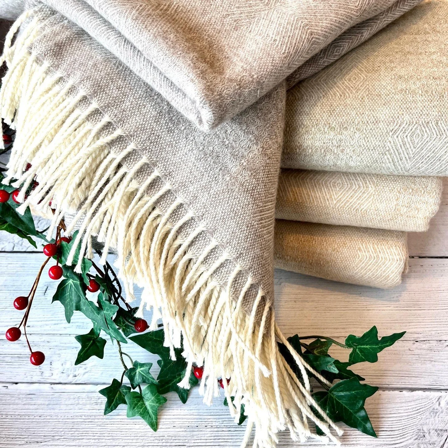 We know it can get rather stressful for some in the run up to Christmas, when we say some, we know, it's mainly the female of the home that takes on the lions share of the work, but that's a whole other subject!! 

So if you need a last minute gift, 