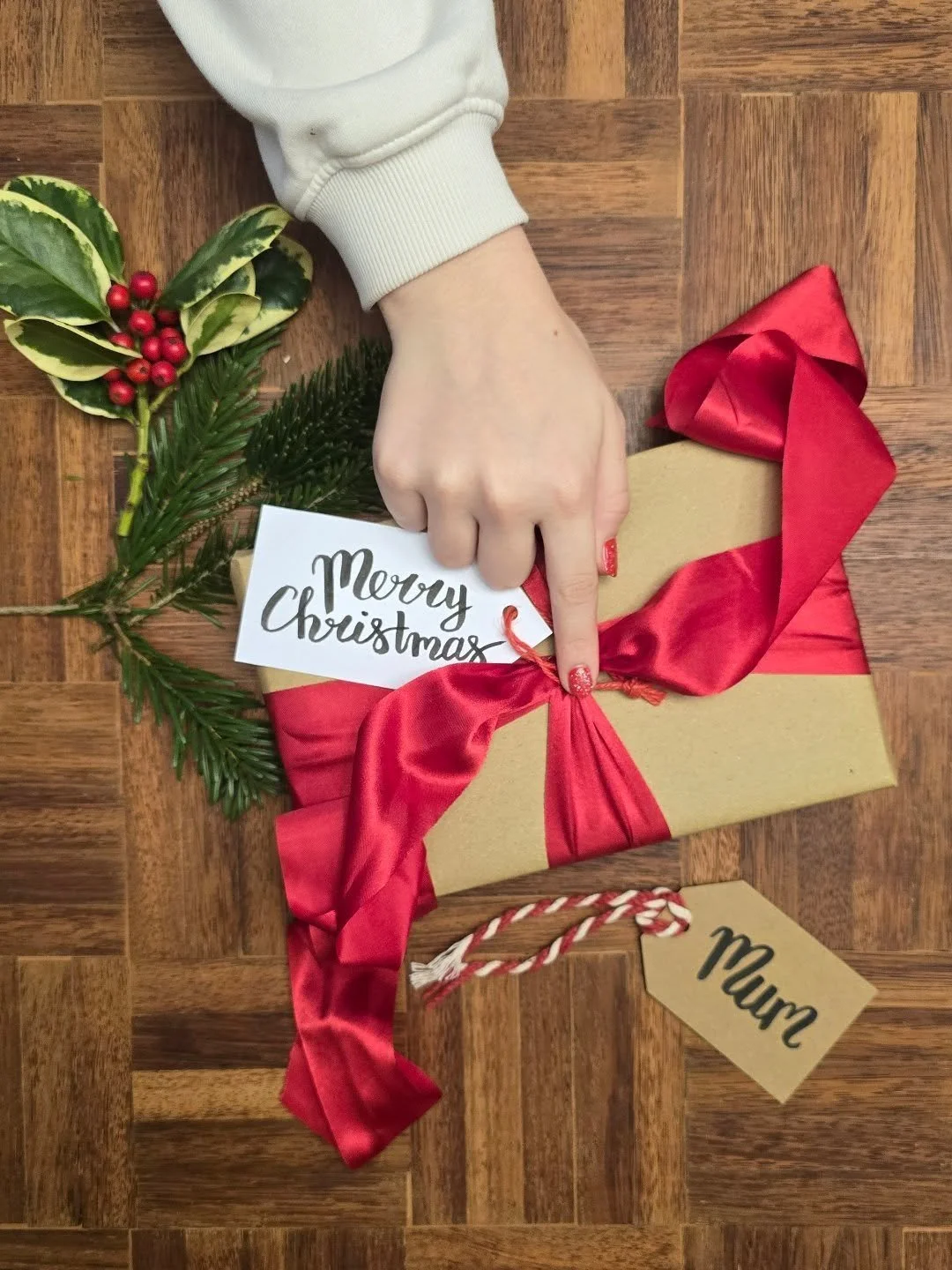 We are nearly there! The kids have finished school, we are at the start of a two week break from the office and the Christmas wrapping is well underway.

This year we are channeling our eco vibe with brown Kraft recycled wrapping paper that we could 