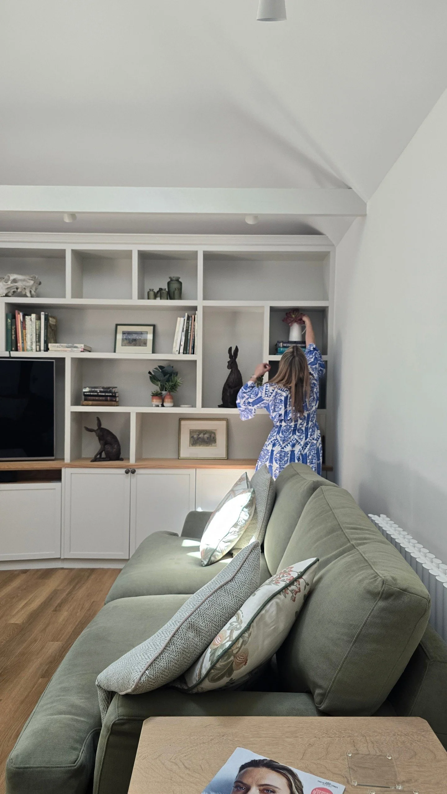 A home for everything you love.

Custom-made storage isn't just practical, it's one of the most transformative things you can do for a room. Books, artwork, sculptures, and a lifetime of treasured possessions finally get the setting they deserve.

Wo