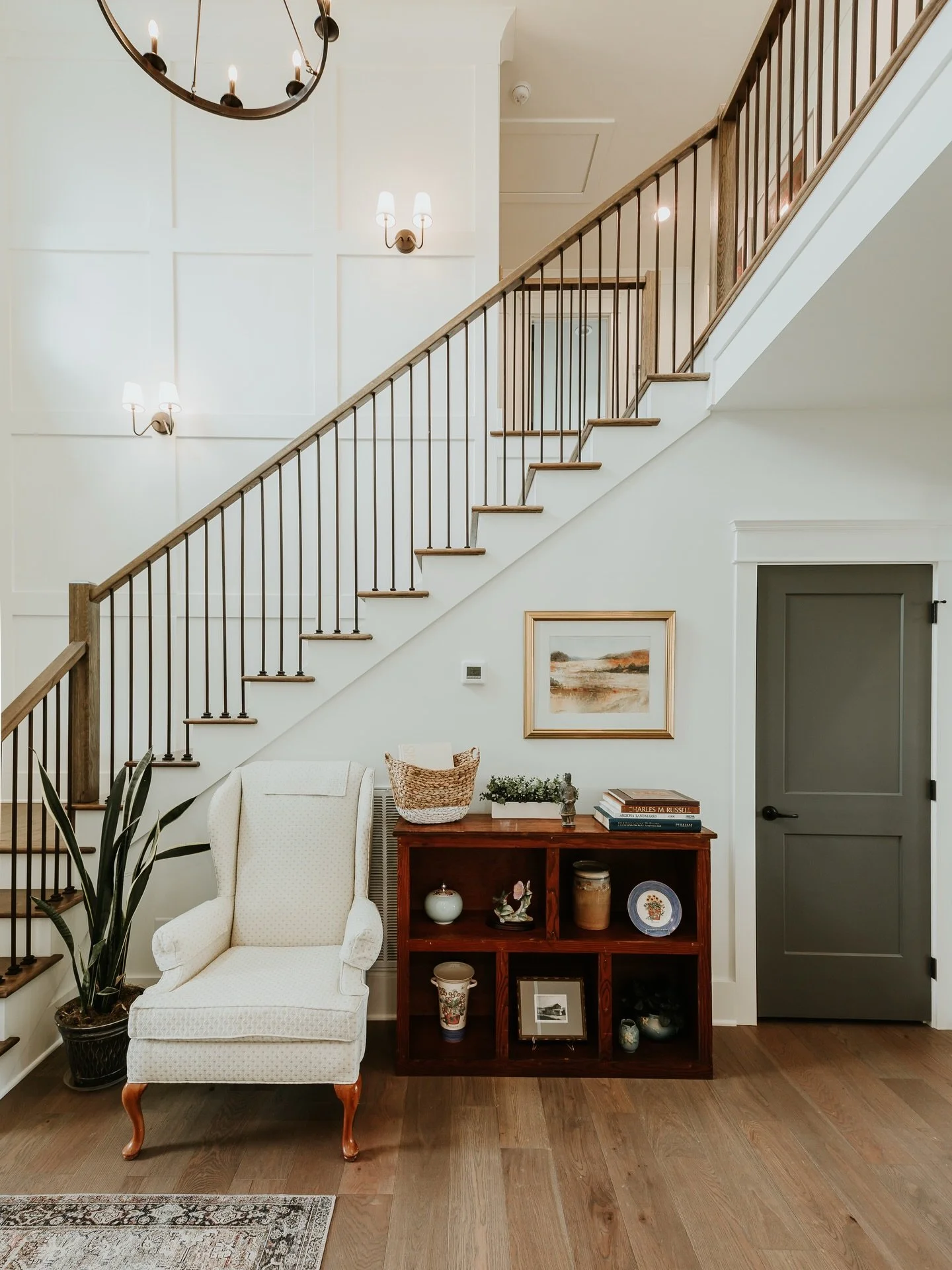 Throwback to this beautiful home on a golf course. Photos by Chris Smith. Contact us as hello@stevenscustomhomesllc.com #newconstruction #customhomes #interiordesign #knoxville