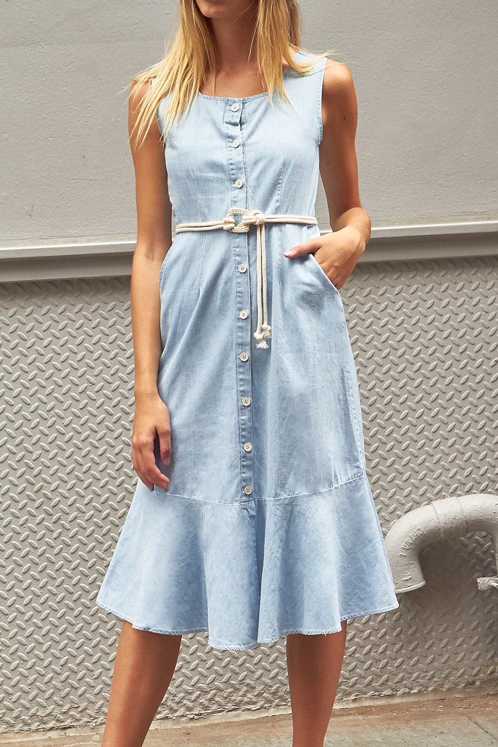 LIGHT_DENIM_DRESS_.jpg