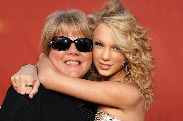 taylor-swift-and-mom-billboard-650-display.jpg