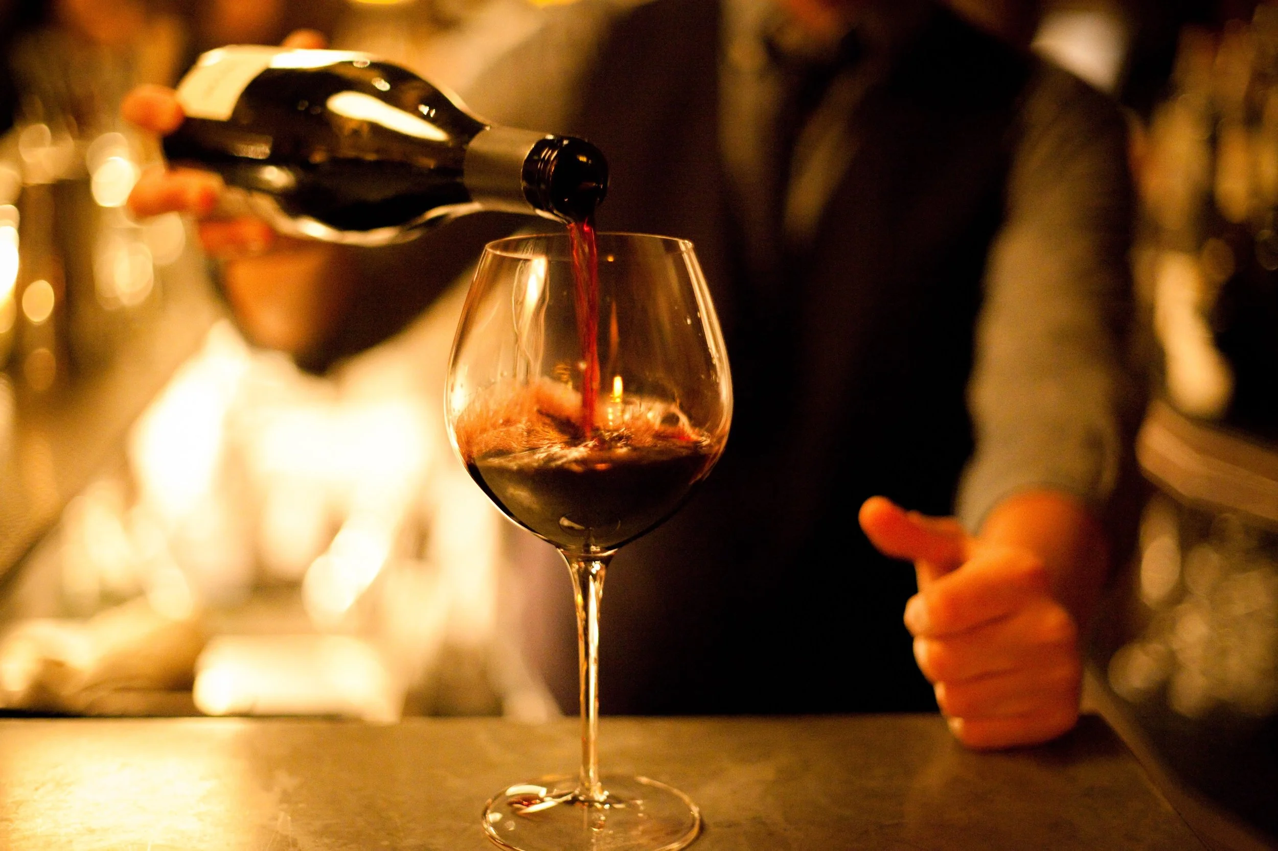 Bavettes-Red-Wine-Pour.jpg