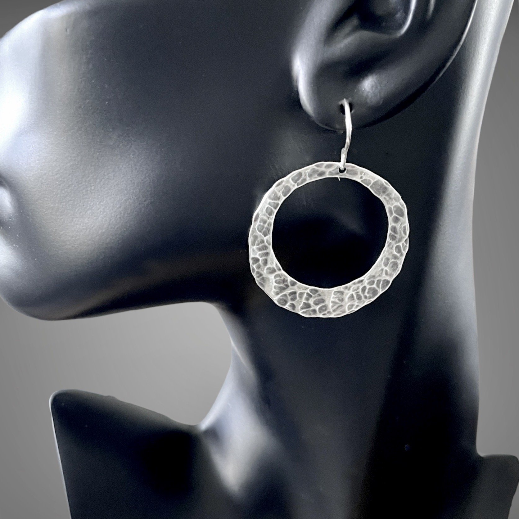 Hammered Oxidized Hoop Earrings2.jpeg