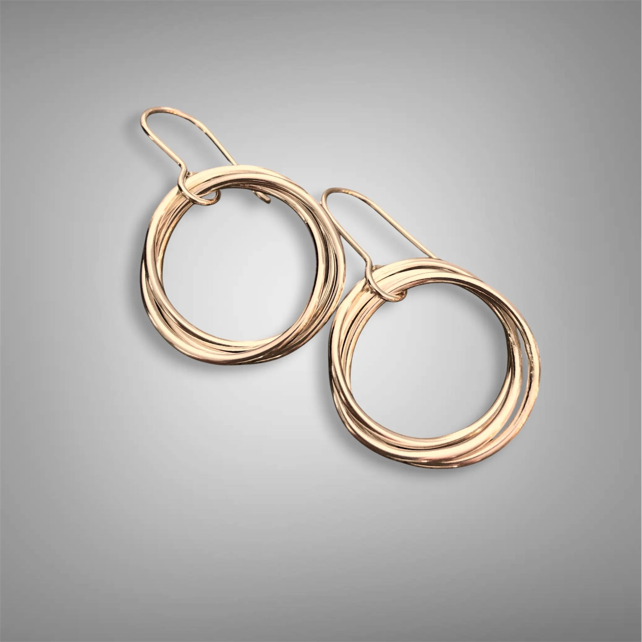 Love Knot Earrings Gold-Med 2.jpg