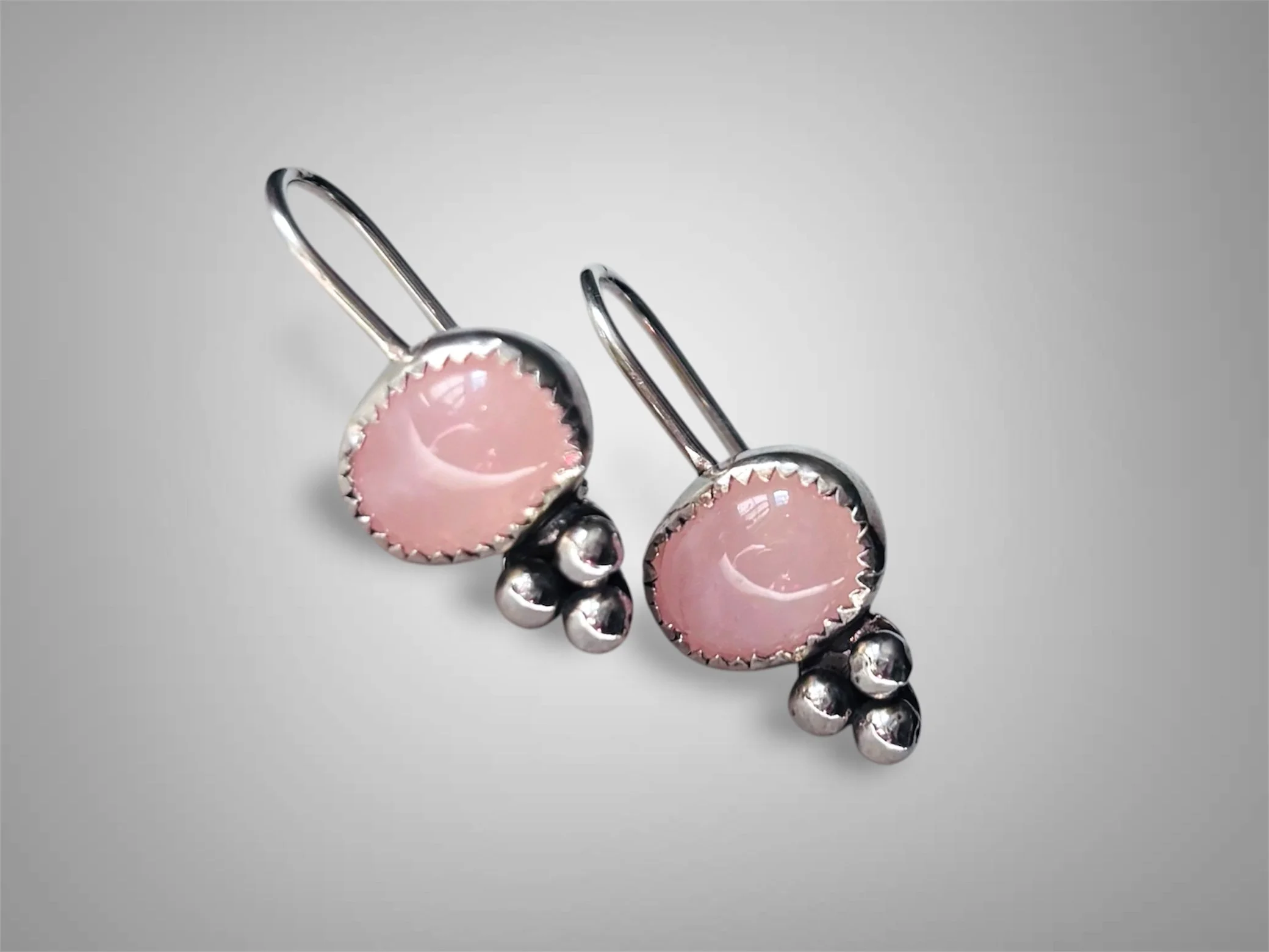 Oval Set w:Trpl Ball Pink 3.jpg