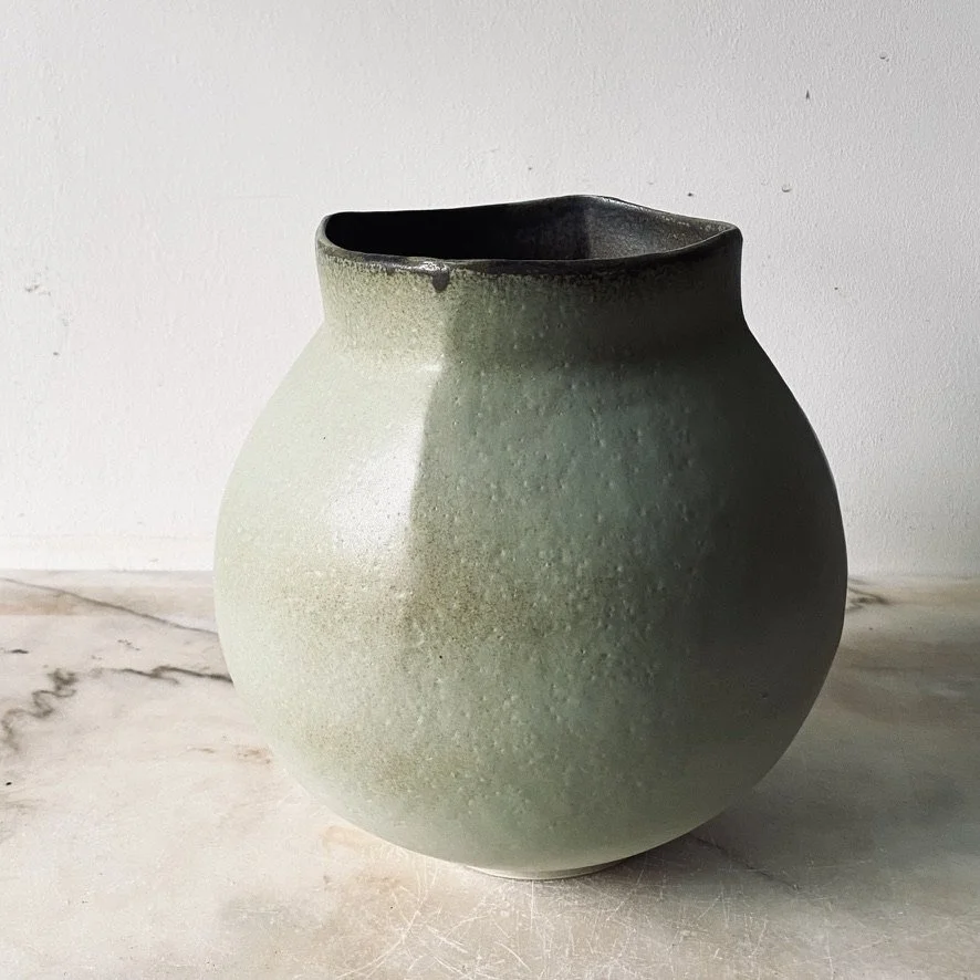 Corner vase 1.jpg