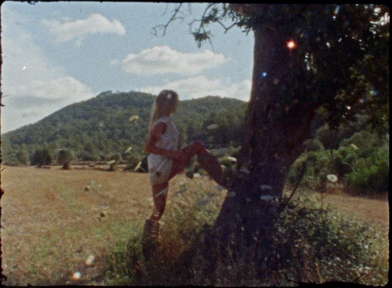 Groß (Still 2026-03-17 144711_1.32.1).jpeg