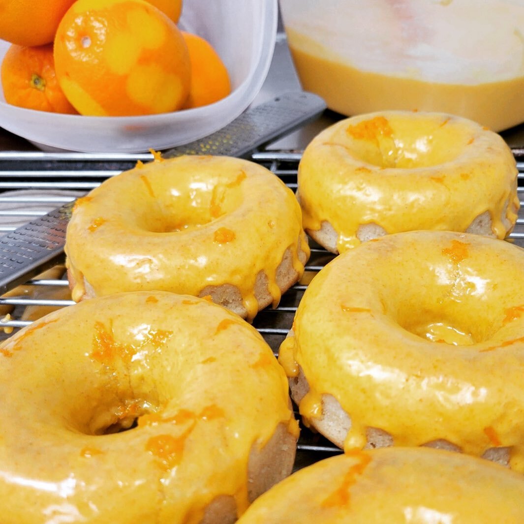 Get &lsquo;em while you can!

This week, we say goodbye to April&rsquo;s delish seasonal Ojai Orange doughnuts. Keep your eyes peeled for May&rsquo;s flavor&hellip;coming soon!

Pick one up at all the usual places: 

In Ojai @rainbowbridgeojai @westr