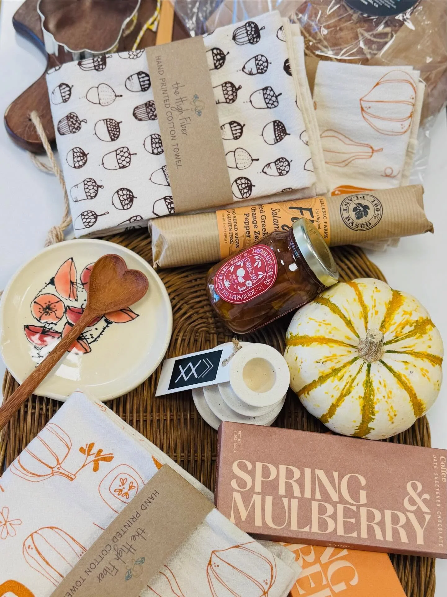 Little fall goodies that make us happy😊! Find all of these seasonal items for sale at our store front bakery. Perfect for gifts! 
#glutenfreebakery #sunovenglutenfree #fallshopping
