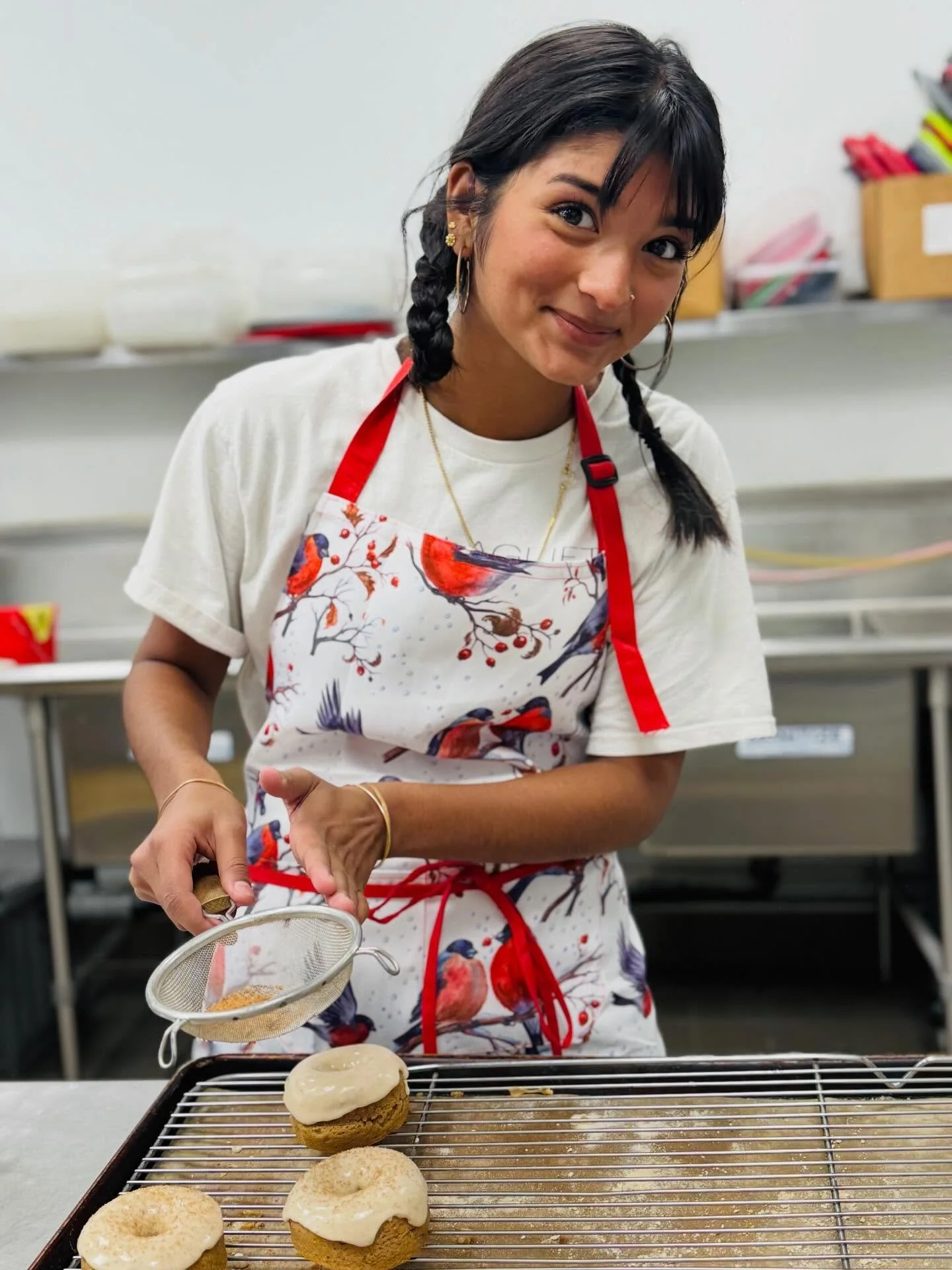 Happy Saturday friends! We are just 12 days away from Christmas, how can it be?! Our bakery is bustling and we have been baking extra holiday goodies for you! Stop by today until 4p or order online!🎄❤️

#happyholidays #venturacounty #ojaieats