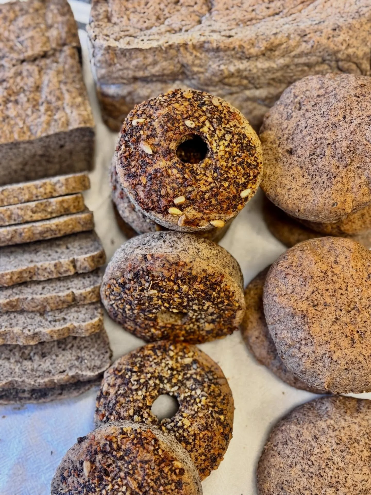 Now is a perfect time to set up a monthly Bread Bundle subscription for the new year.

Choose from Buckwheat Loaves, Bagels and Buns, Pizza Crusts or Sourdough. (A monthly subscription is the only way to have our Sourdough bread shipped to your door.