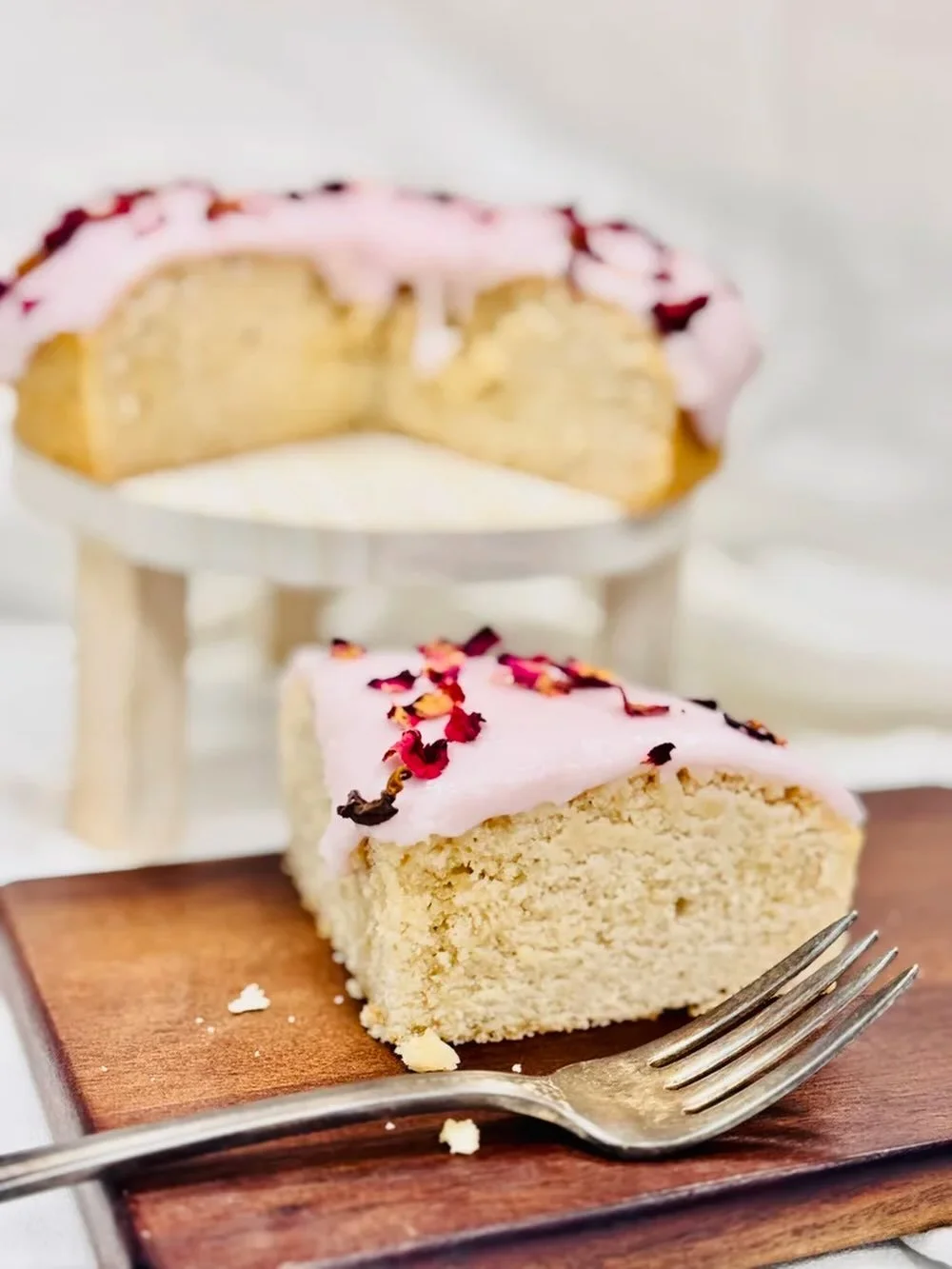 Happy Friday friends! Our Valentine Rose Petal Cakes are back!

Now through Valentine&rsquo;s Day, we&rsquo;ll be baking these sweet little cakes and serving individual slices in the bakery.

Choose from chocolate or vanilla, topped with our strawber
