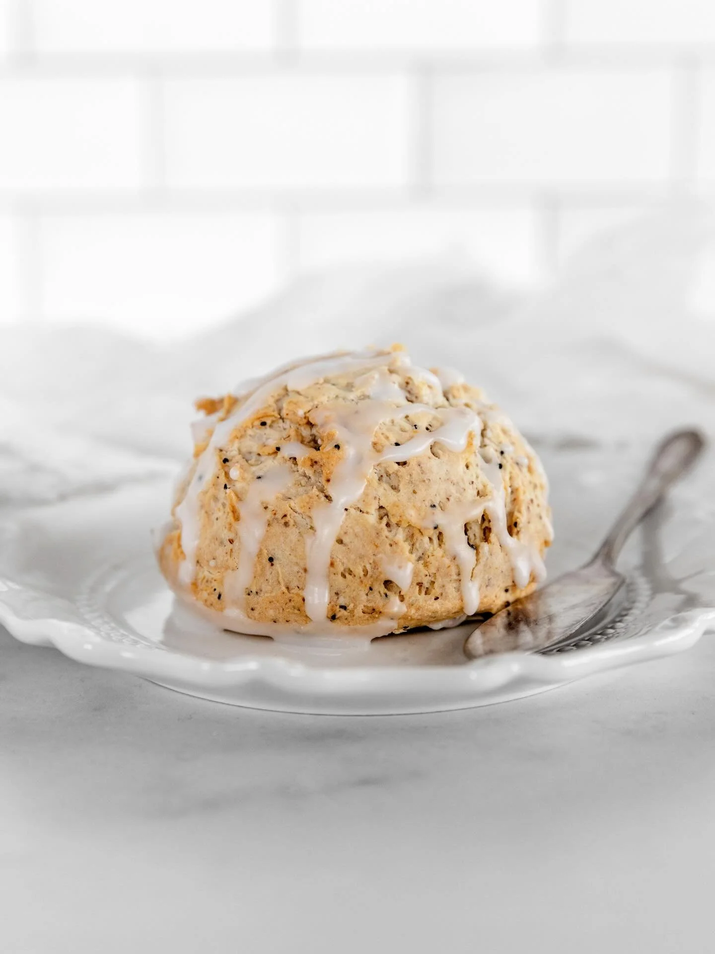 The lemon poppyseed scone of your dreams😍. Pairs perfectly with a latte or cup of tea. Grab yours today, either online or at our bakery. We are open normal hours today, 8a-4p. Can&rsquo;t wait to see you!

#sconesofinstagram #glutenfreescones #dairy