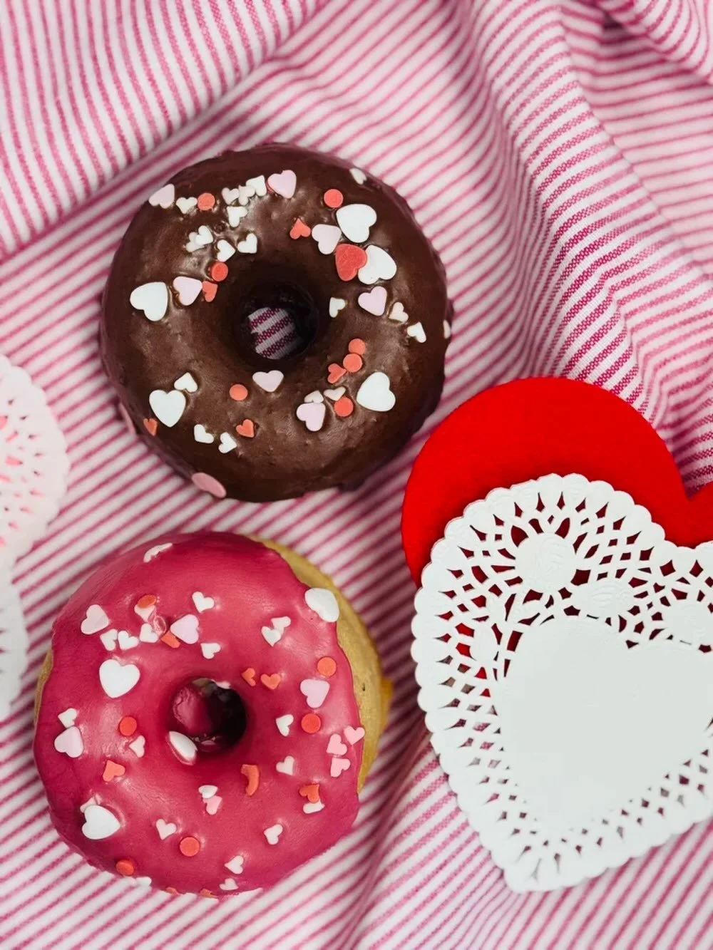 Happy February friends! This month, you&rsquo;ll find our chocolate and strawberry doughnuts decorated with special Valentine sprinkles💘💌❤️. Available through the end of the month. 

#valentinedonuts #happyvalentines #gfdonuts