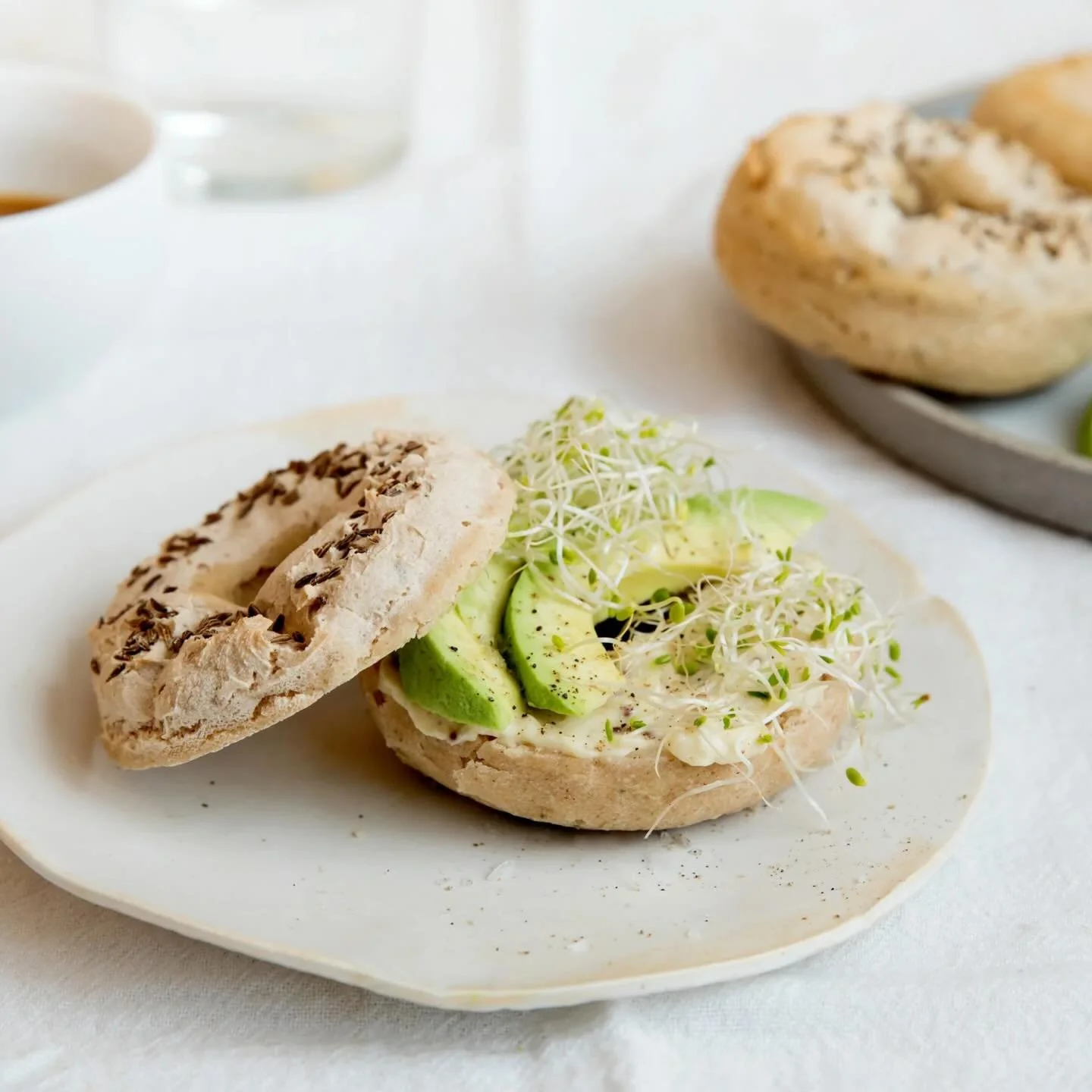 Bagel breakfast sandwich on a Saturday morning? Yes please! 🥯

#glutenfreebagels #bagelsbagelsbagels #bagelsandwich