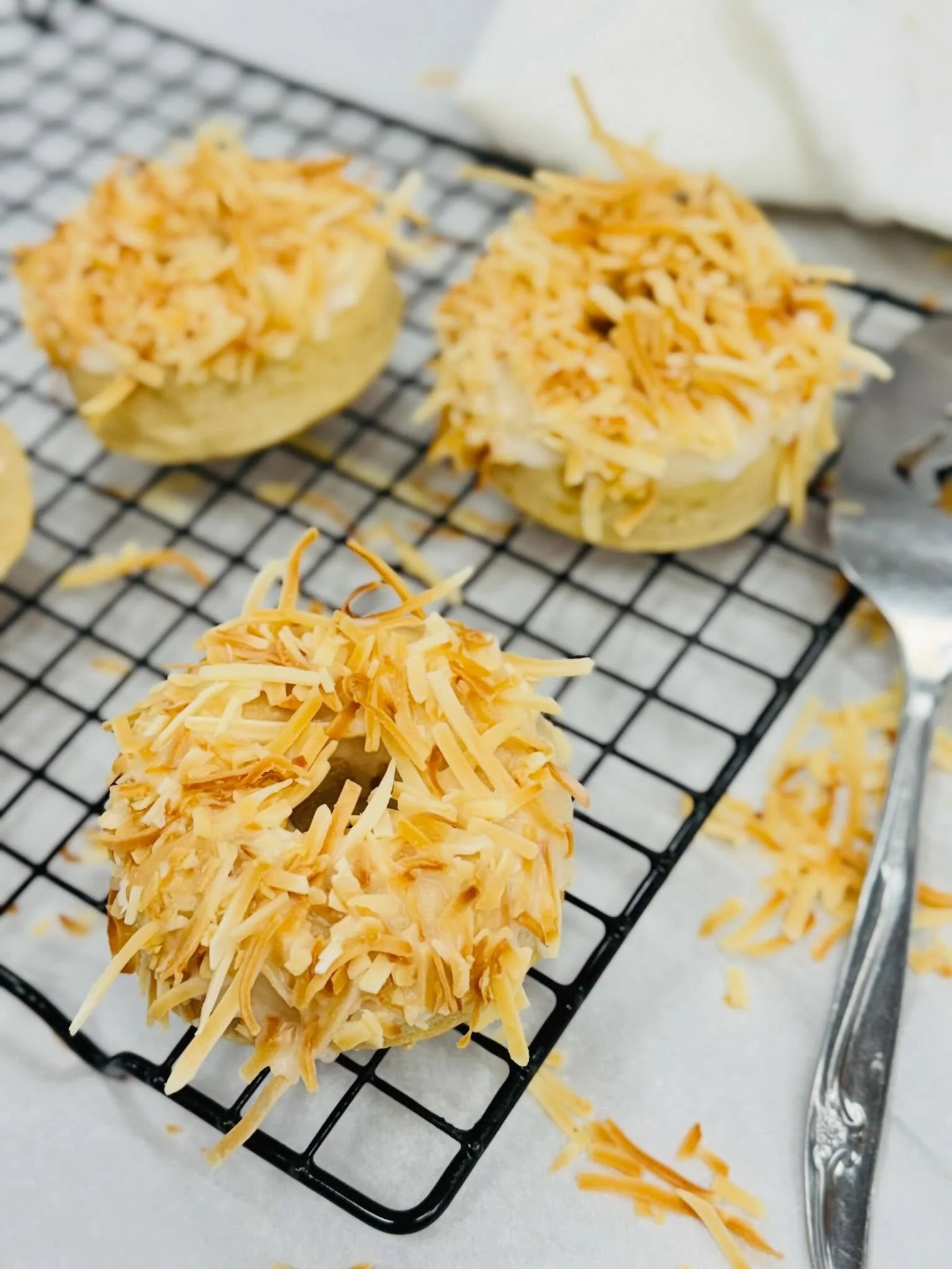 Surprise🎉! We&rsquo;ll have a limited number of one of our most popular seasonal doughnuts, pineapple toasted coconut, available at the @findingsmarket in downtown Ventura tomorrow! Get there early, because we sell out fast! 10a-5p. 

*We&rsquo;ll a