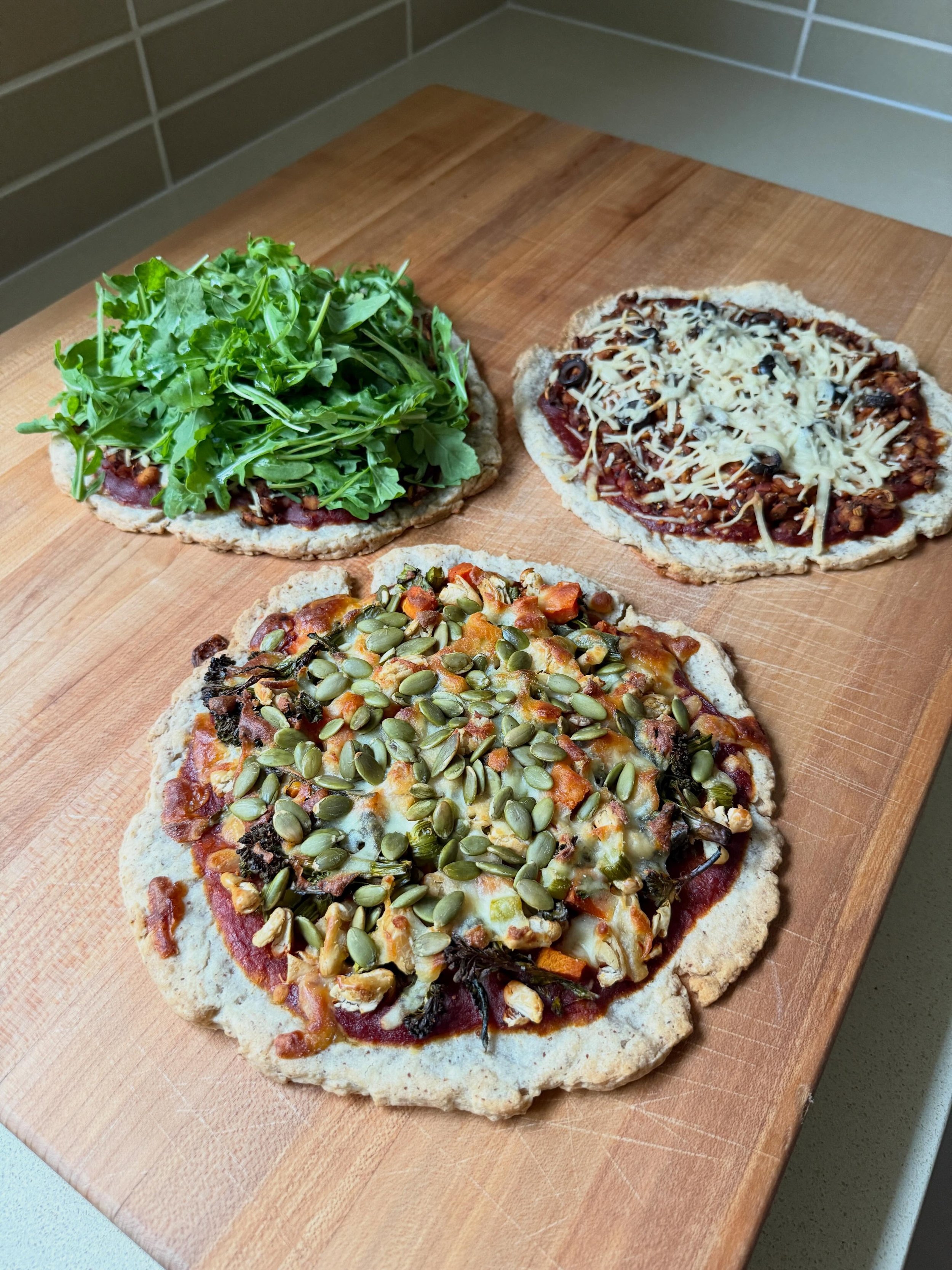 Pizza but make it healthy👌. Our nutritious organic, gluten free, vegan pizza crusts are such a great option when you need a quick meal. Order online or pick up at the bakery!

Photo by @lottawellness 

#glutenfreepizza #healthypizza #pizzapizza