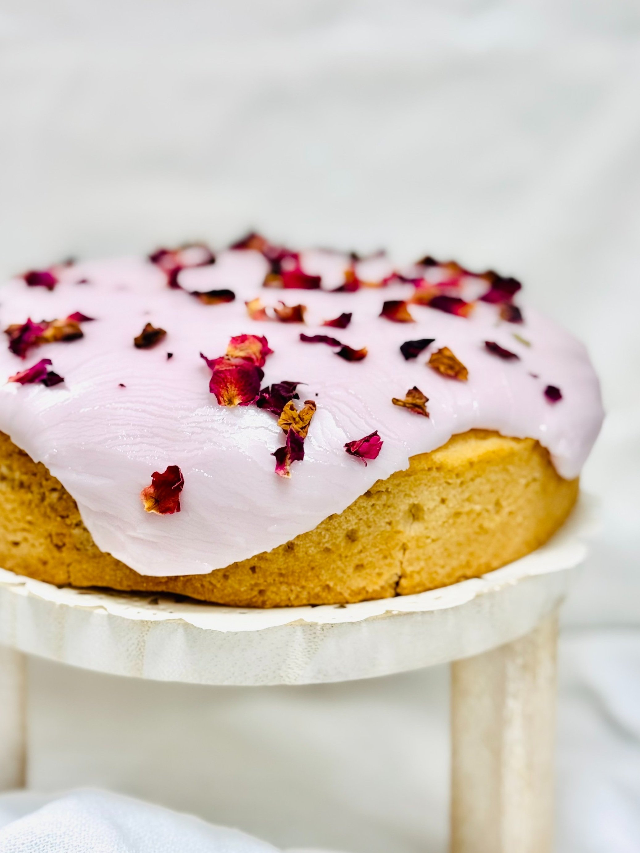 6%22+cake+rose+petal.jpg