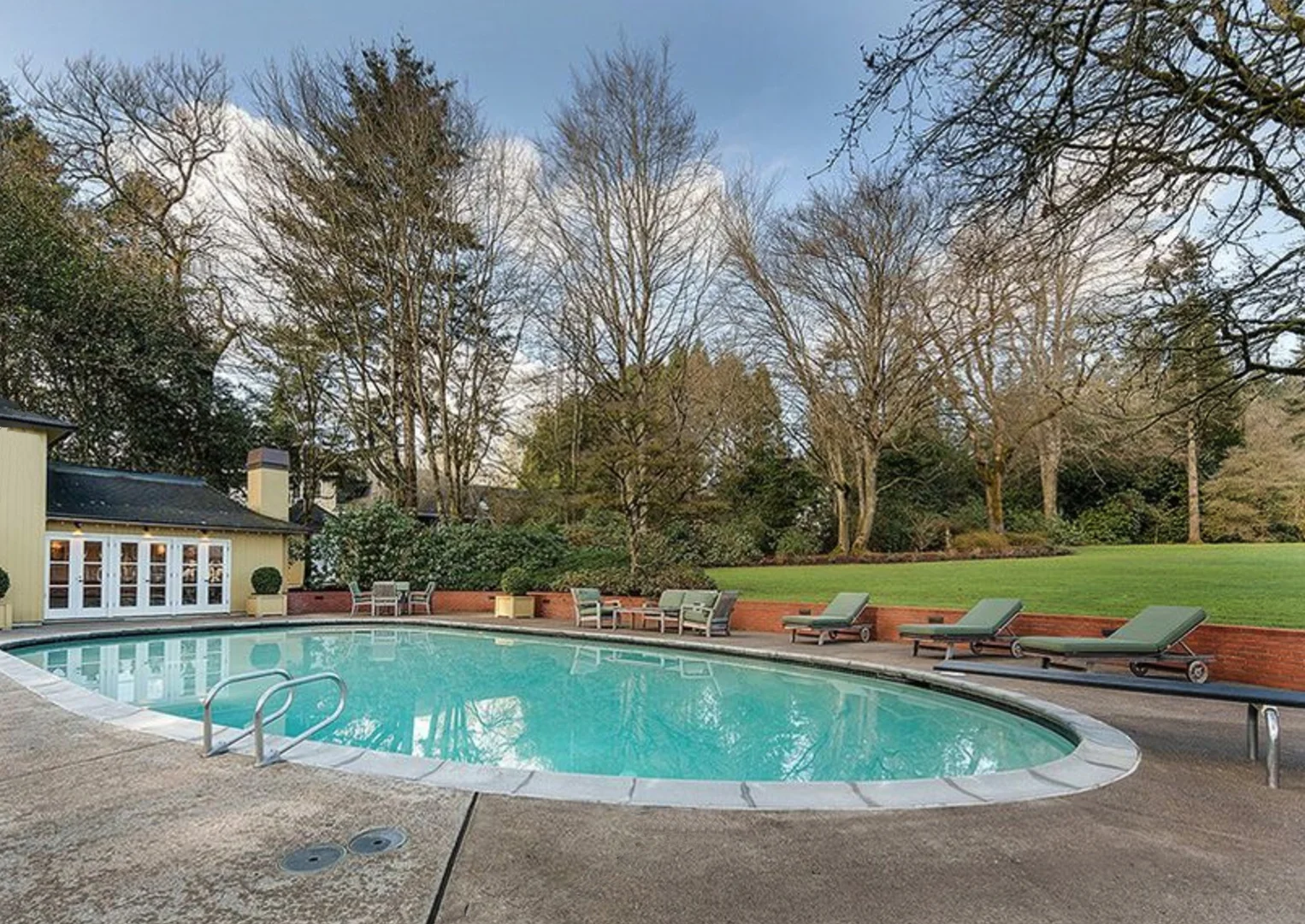 poolhouse-adu1.jpg