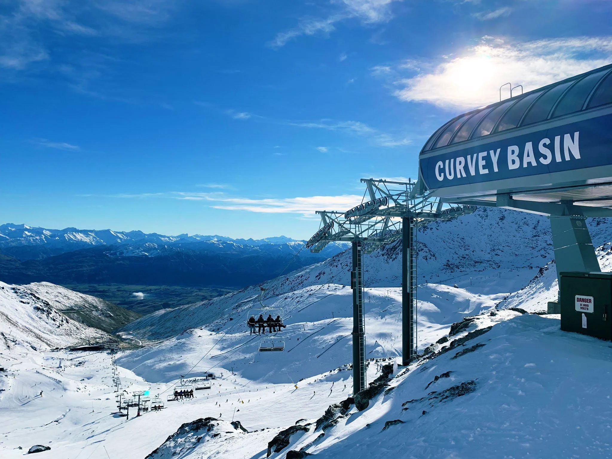 Top of Curvey Basin Chair