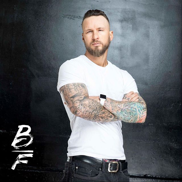 Is your workout routine helping you or moving you further away from your goals?
Check out my new article for Inside Fitness Magazine @inside_fitness about how body split workout routines are a thing of the passed. Article can be found here: https://insidefitnessmag.com/2019/02/25/is-your-fitness-routine-hindering-your-results/ Come by www.barrettfitness.ca to learn more about how to actually get the results you want. Follow us @barrettfitness.ca for constant new stuff #chestworkout #backworkout #fit #nutrition #dietfood #fitness #fitnessmotivation #fit #fitnessaddict #diet #dietplan #mma #mmafighter #mmatraining #fatloss