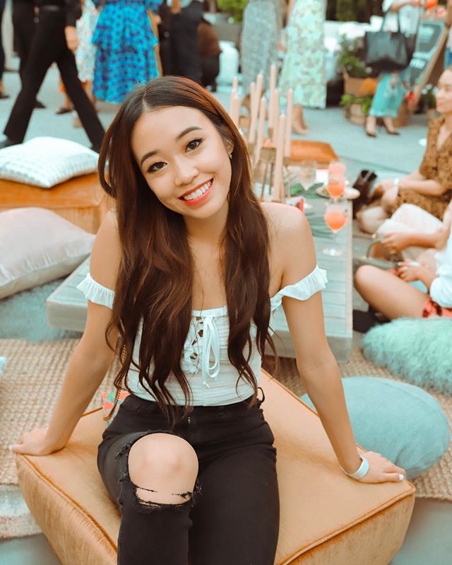 your little couch potato 🥔 sofa, so good 🛋 🤪 1, 2, or 3? Couldn&rsquo;t choose 🥺 wearing @revolvebeauty #revolvebeauty .
.
. .
Taken at the beautiful @westelm x @renttherunway launch! So excited to be rent furniture and change up my home whenever