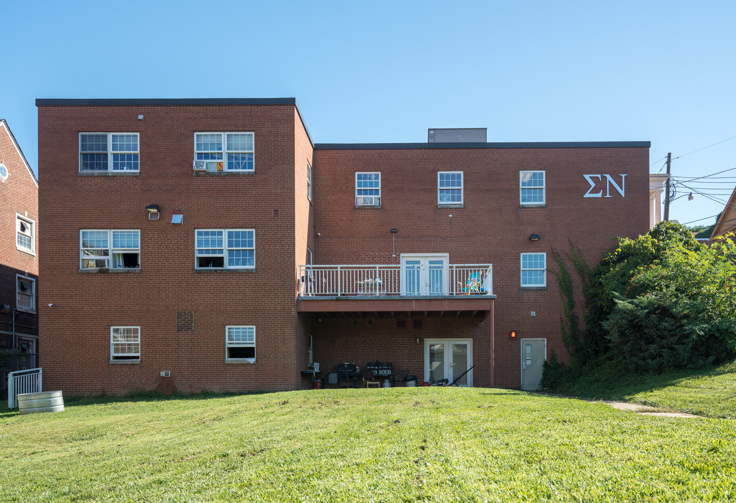 sigma Nu house from yard .jpg