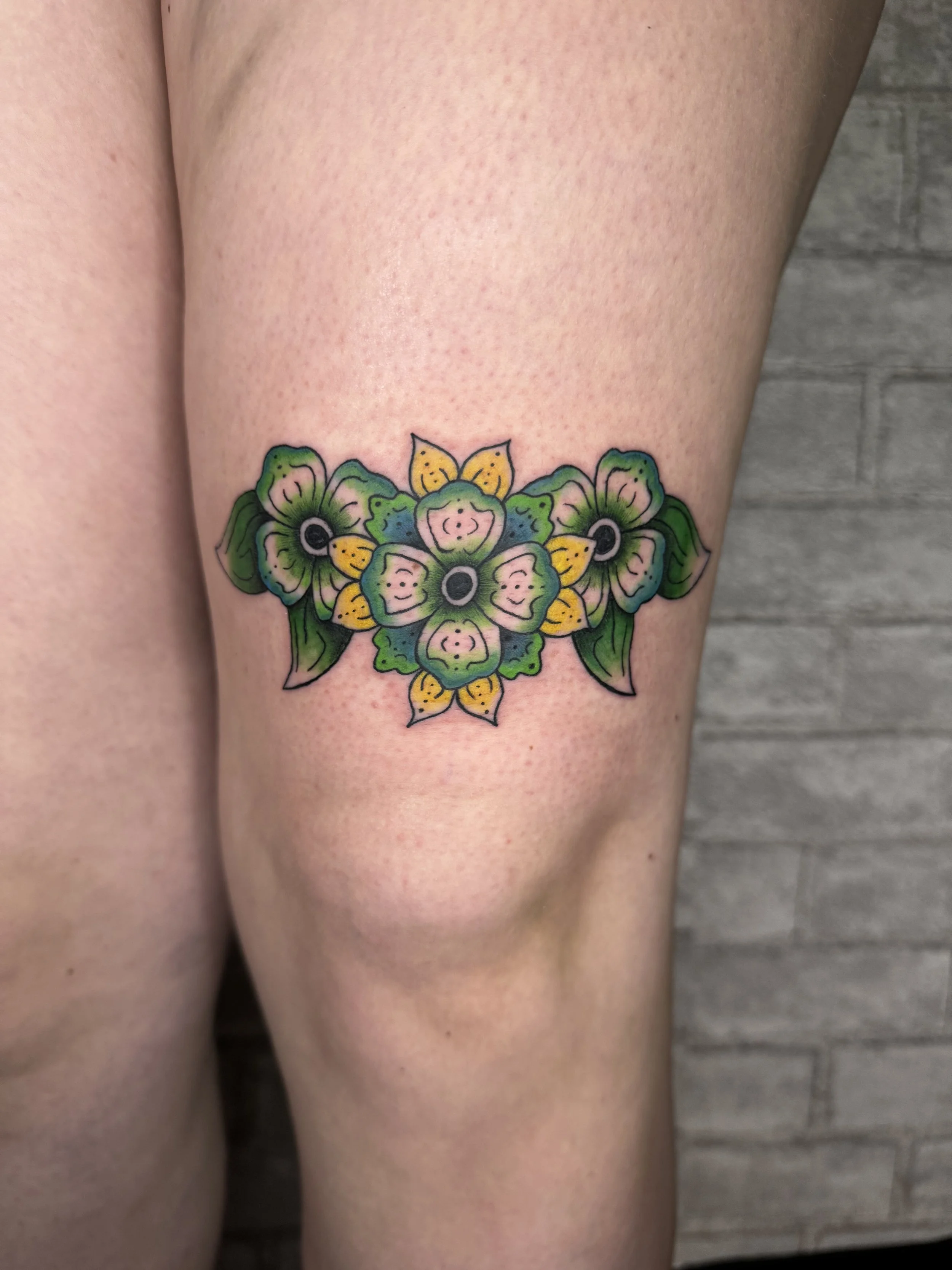 evol tattoo, local tattoos, lehigh valley tattoos, allentown tattoos, catasauqua tattoos, color tattoo, floral tattoo, flower tattoo, ornamental tattoo, traditional tattoo, bouquet tattoo.jpeg