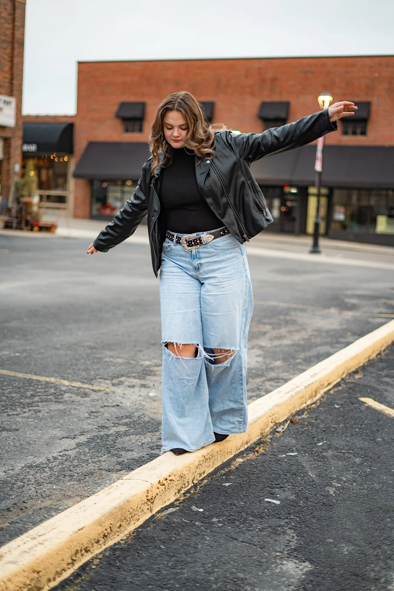  Senior Photographer in Southeast MIssouri. Urban Style Photoshoot in downtown Cape Girardeau Missouri. Sikeston Missouri Senior Photographer. Urban City Vibe Senior Session. Basketball photography. Scott County Central. 2026 Senior 