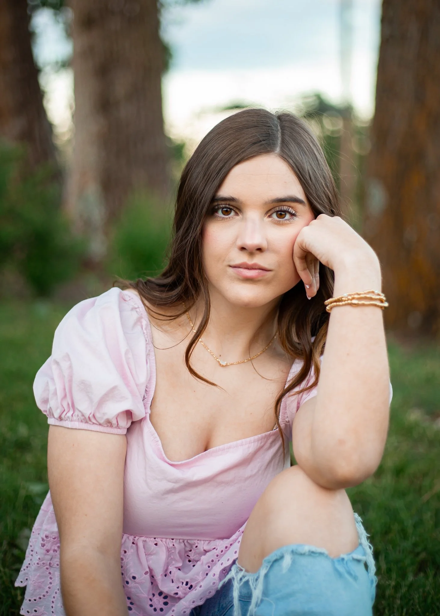 Southeast Missouri Senior Photographer Professional Portraits in Missouri East Prairie Benton Cape Girardeau Southern Missouri SEMO Senior Creek Photos Inspo Photos at a Lake