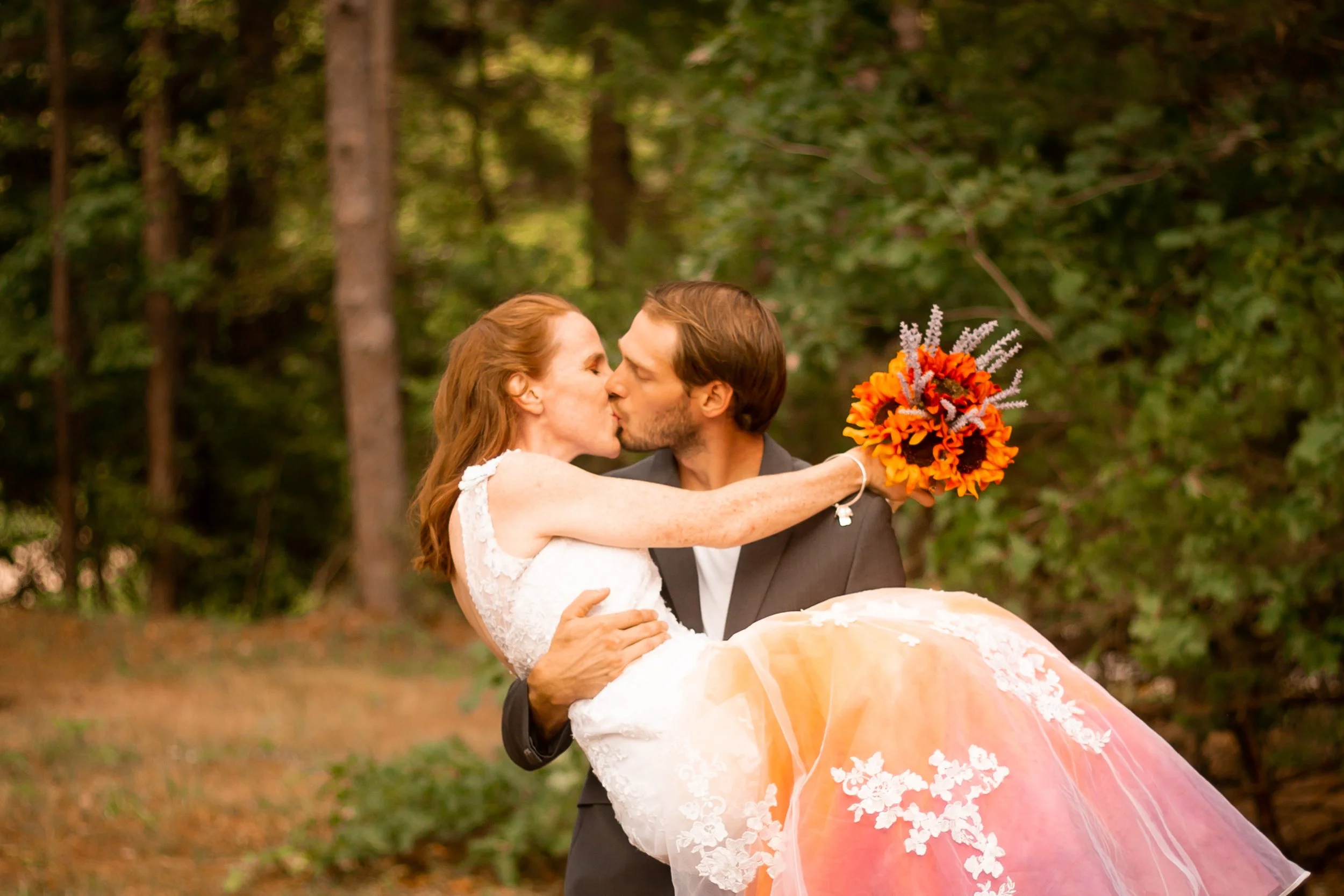 Southeast Missouri Wedding Photographer Kentucky Weddings Photographer in St Louis Missouri area Southern Missouri Weddings Midwest Weddings Documentary style Weddings in missouri Documentary style Weddings in Kentucky Best Professsional Wedding