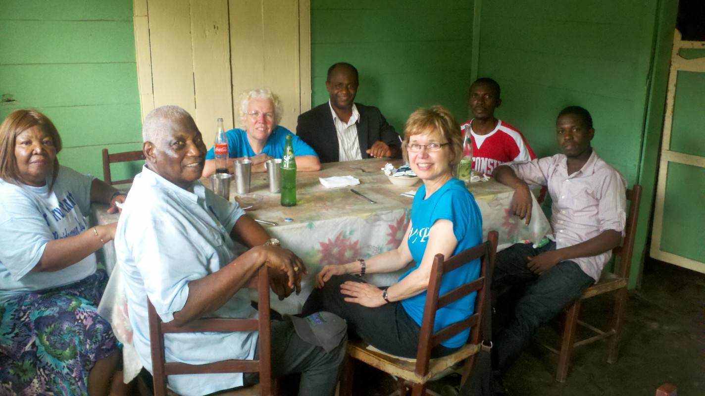 Rev. Paul meeting with team in Ounanaminte, June 28