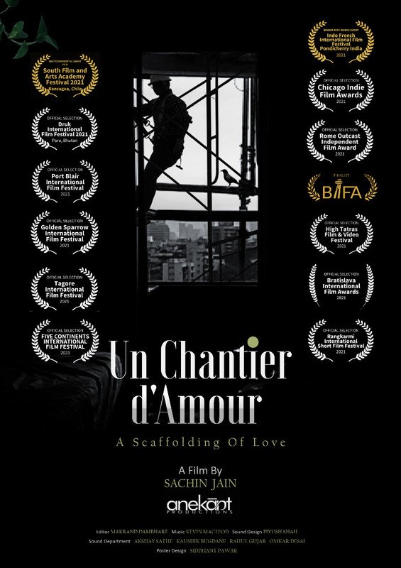 Un Chantier D'Amour (A Scaffolding of Love)