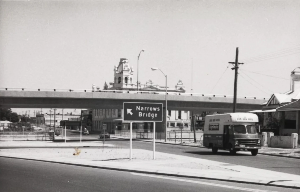The Club Hotel, 1973, about to be enveloped by the Mitchell Freeway. Courtesy State Library of Western Australia, image B3948954-1.